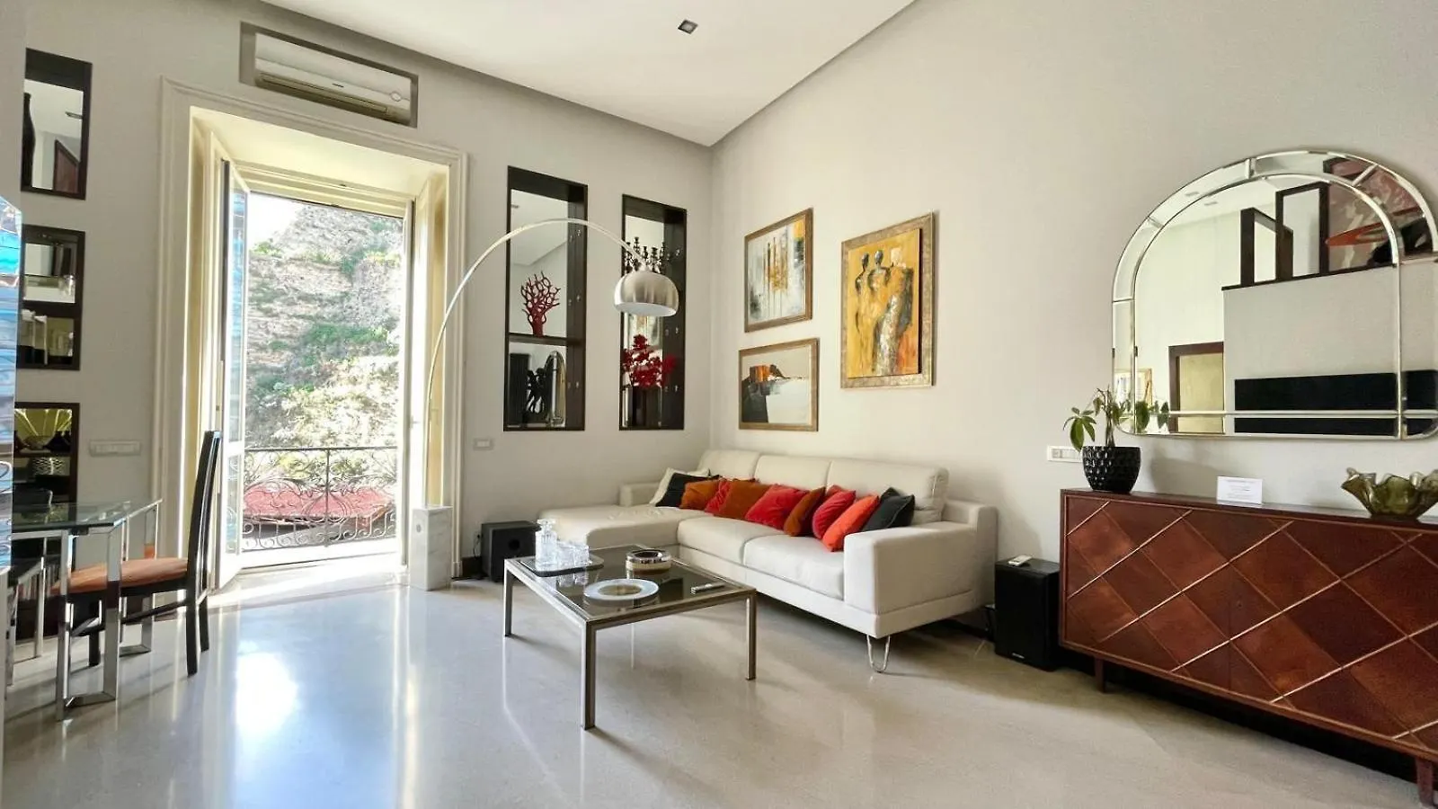 Apartment Partenope 143 Naples
